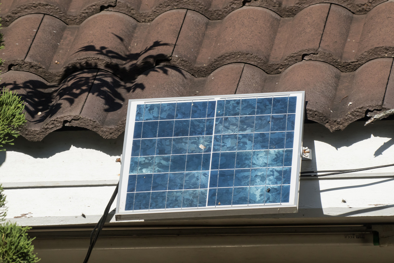 Estafa de Paneles Solares: 7 Señales de Alerta en Texas