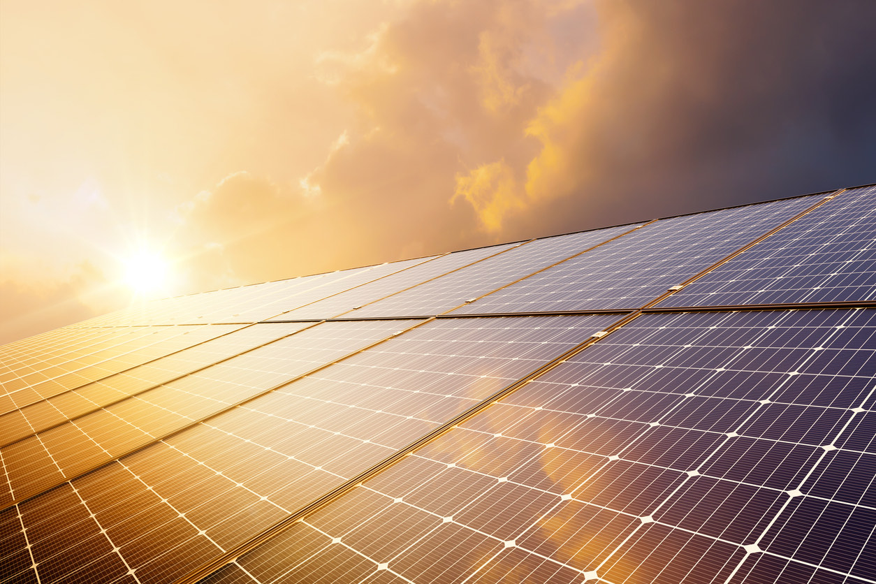 Fraude Paneles Solares Texas: ¿Firmaste un Contrato en Inglés?