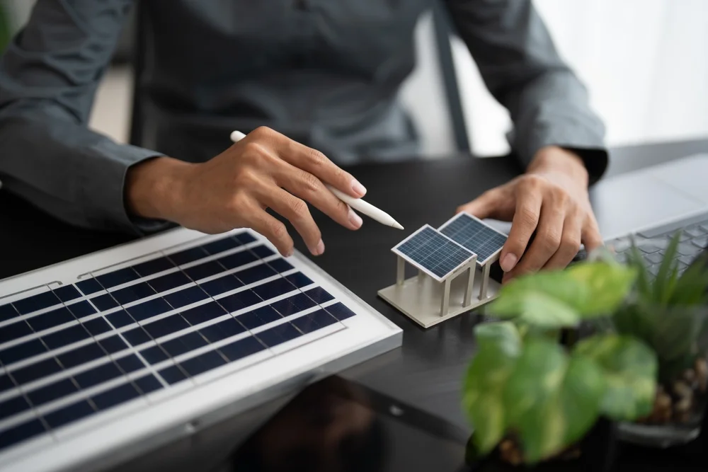 Predatory Solar Financing: 11 Red Flags to Know