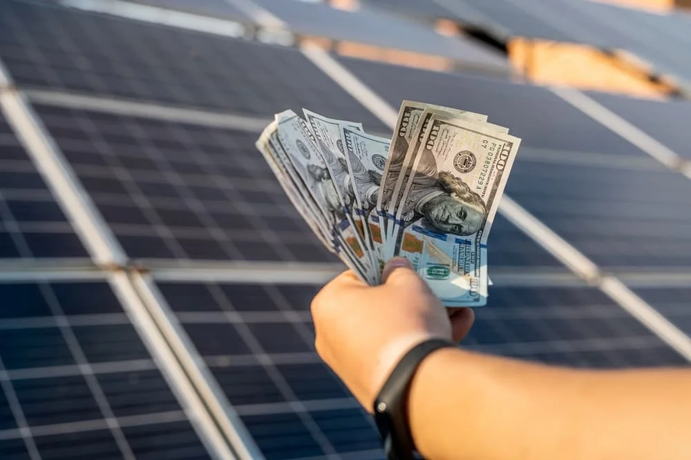 Signs You Might Be a Victim of Solar Panel Financing Fraud