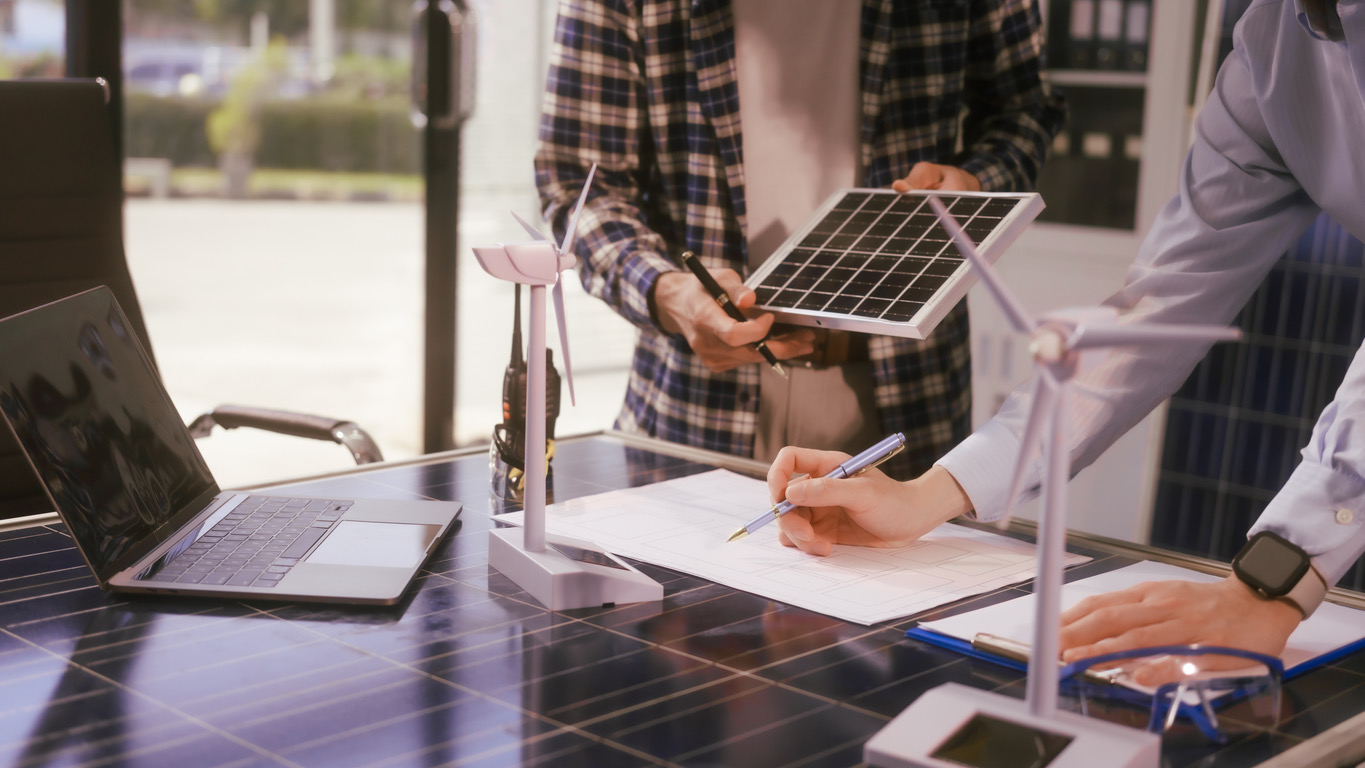 10 Questions to Ask Before Signing a Solar Contract