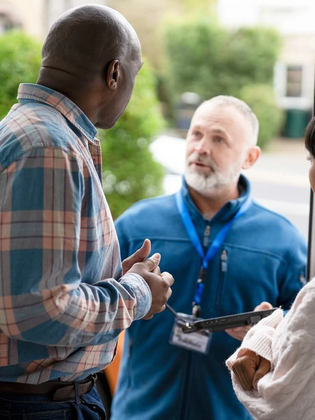 Door-to-door solar salesman using high-pressure tactics